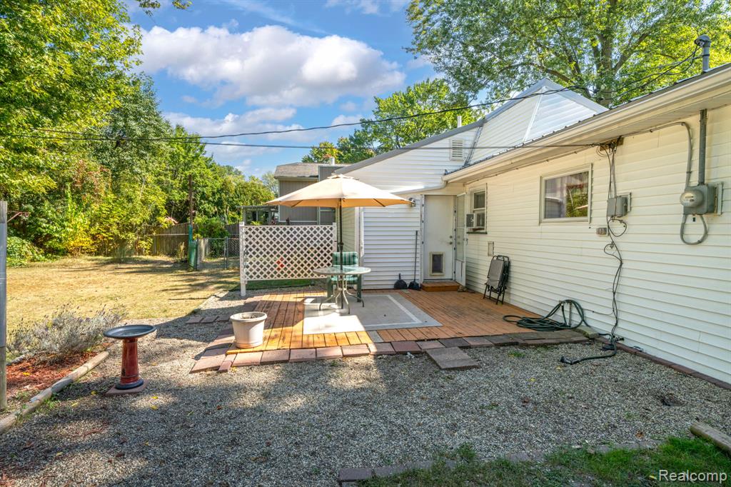 957 Miller Road Lake Orion, MI 48362 - Photo 38 of 41 Gallery Image 38