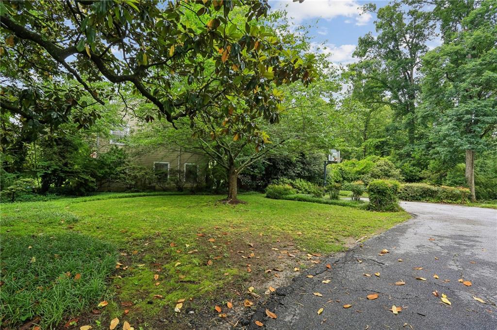 3648 Kingsboro Road Northeast Atlanta, GA 30319 - Photo 3 of 16 Gallery Image 3