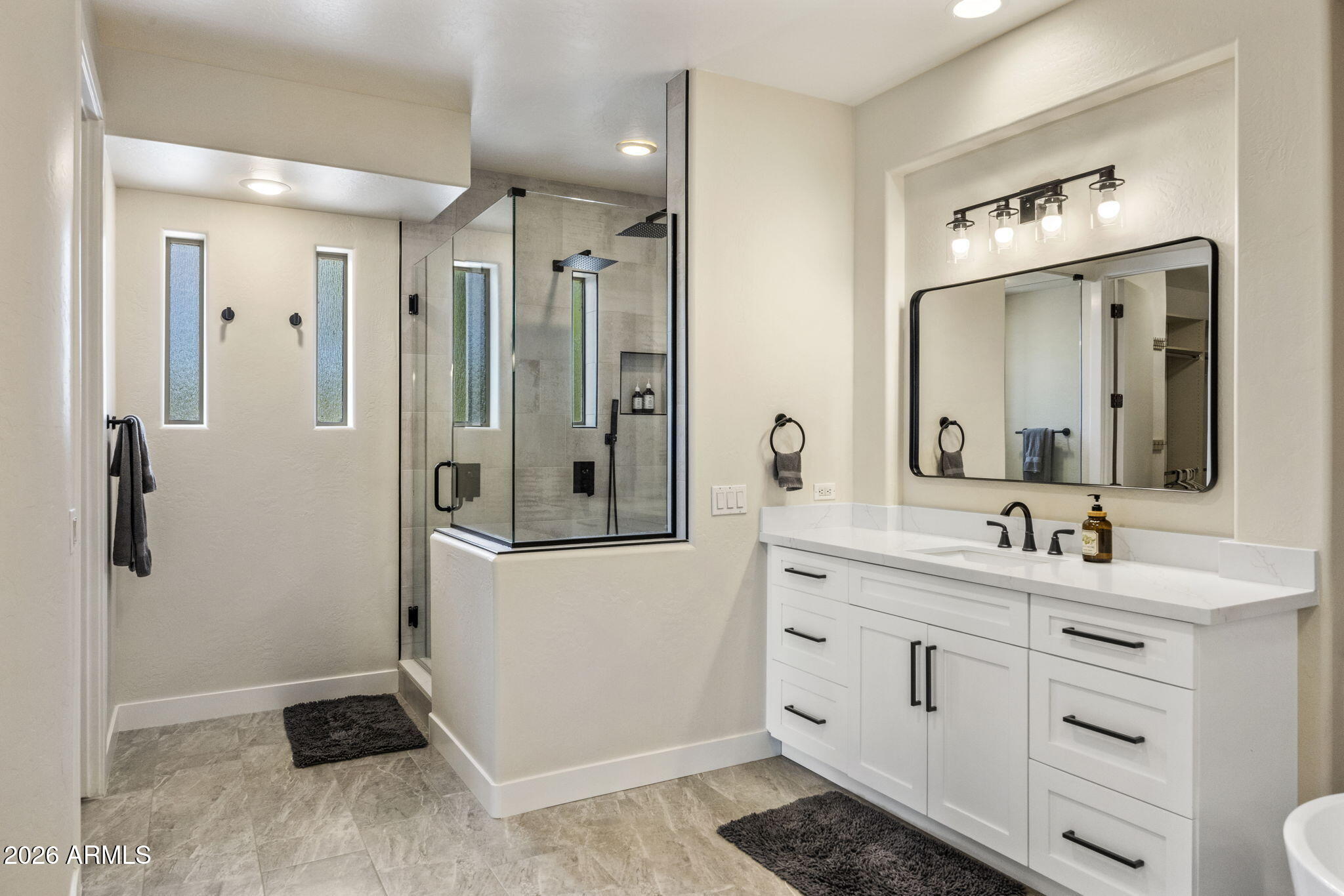 9572 East Mountain Spring Road Scottsdale, AZ 85255 - Photo 31 of 41 Primary Bath