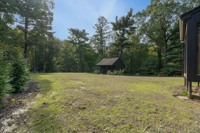 a view of a outdoor space