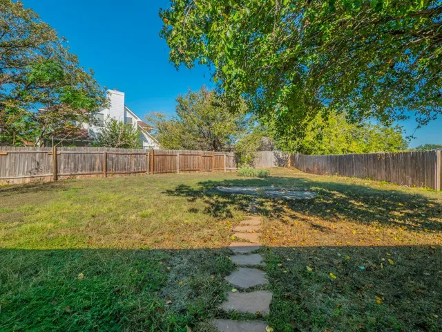 $2,000 | 2316 Logan Drive, Round Rock, TX 78664