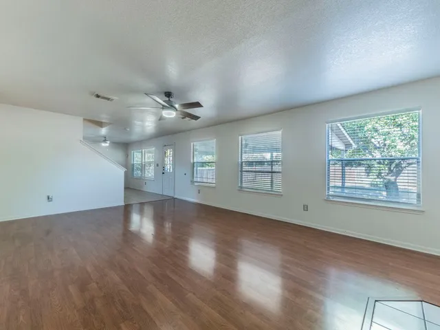 $2,000 | 2316 Logan Drive, Round Rock, TX 78664