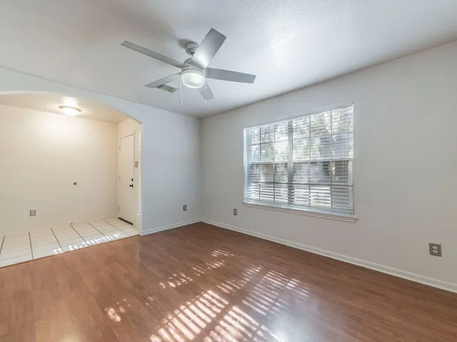 $2,000 | 2316 Logan Drive, Round Rock, TX 78664