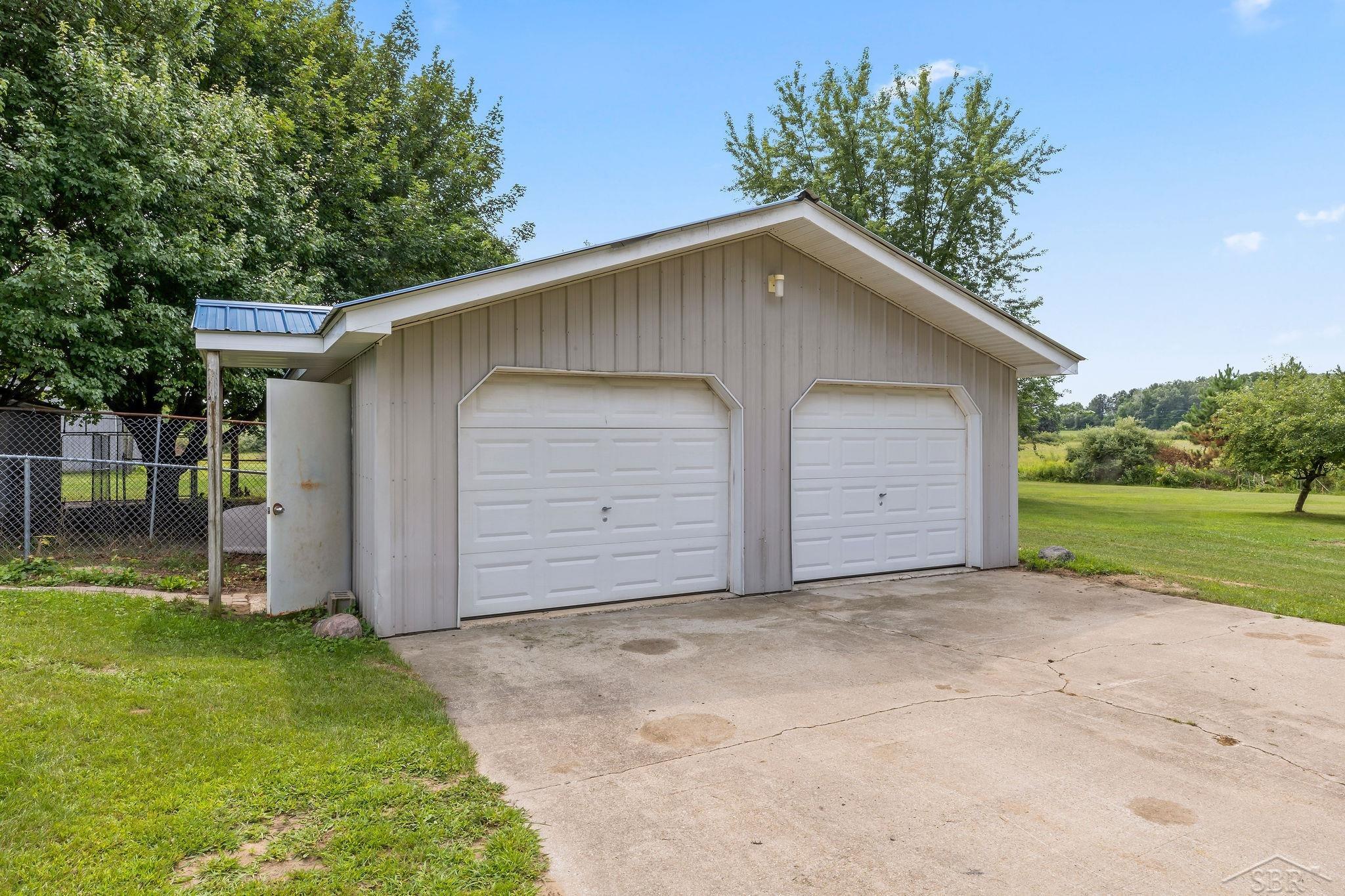 6178 Meredith Grade Road Harrison, MI 48625 - Photo 45 of 54 50218740-91d929f3-6092-43a7-ac12-209fe72448ed.JPG