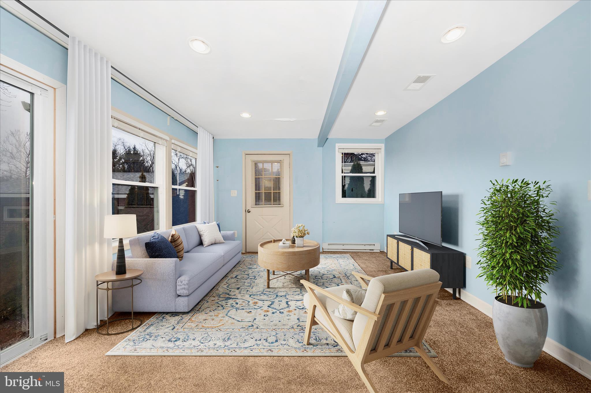 507 9th Avenue Brunswick, MD 21716 - Photo 11 of 43 Family Room Virtually Staged