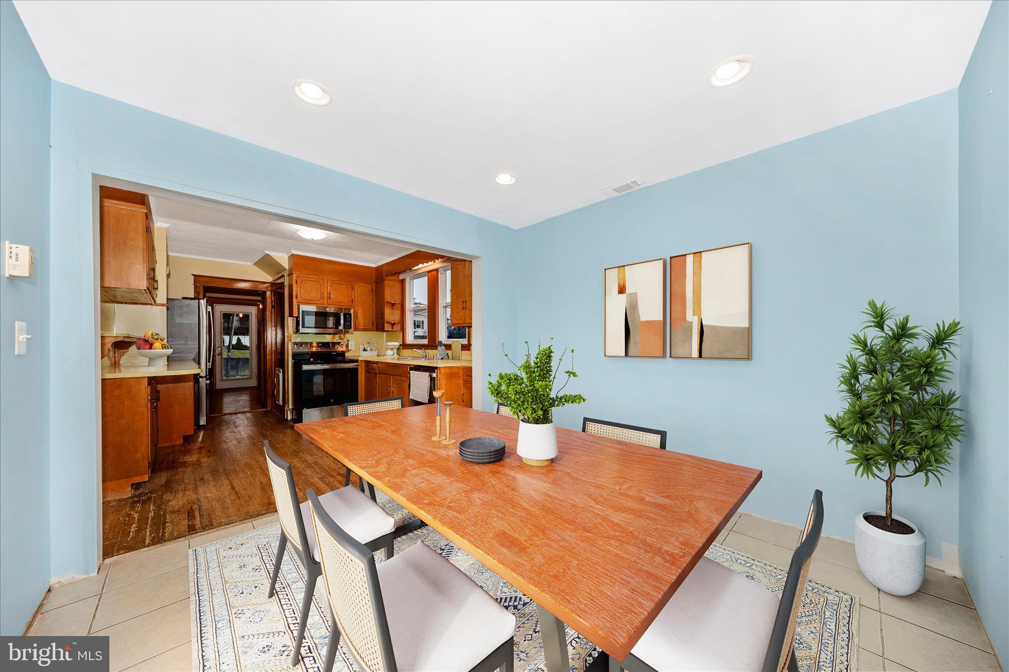 507 9th Avenue Brunswick, MD 21716 - Photo 9 of 43 Dining Room Virtually Staged