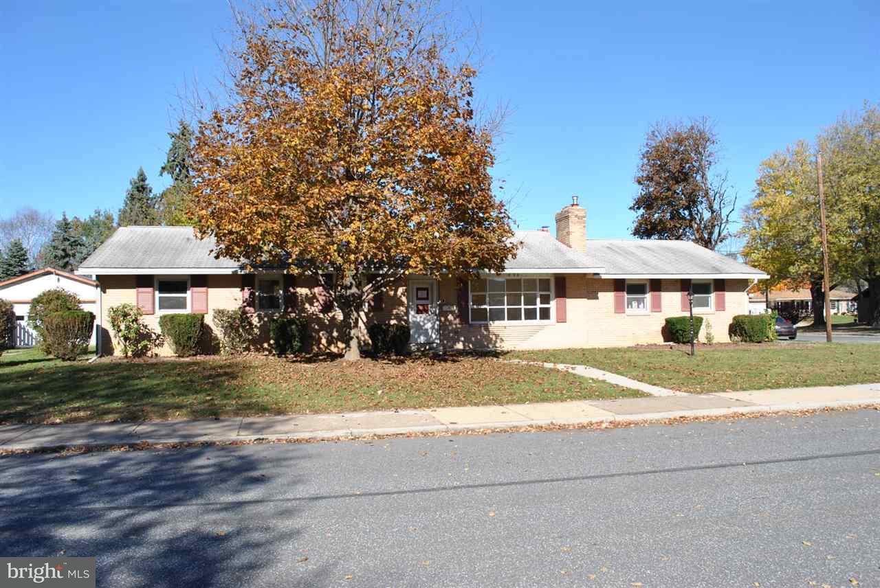 820 Fairview Road Carlisle, PA 17013 - Photo 2 of 24 Gallery Image 2