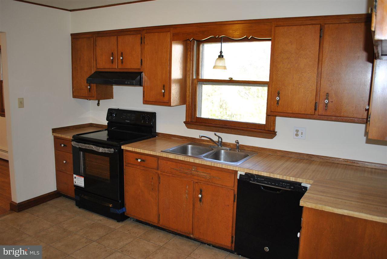 820 Fairview Road Carlisle, PA 17013 - Photo 8 of 24 Gallery Image 8