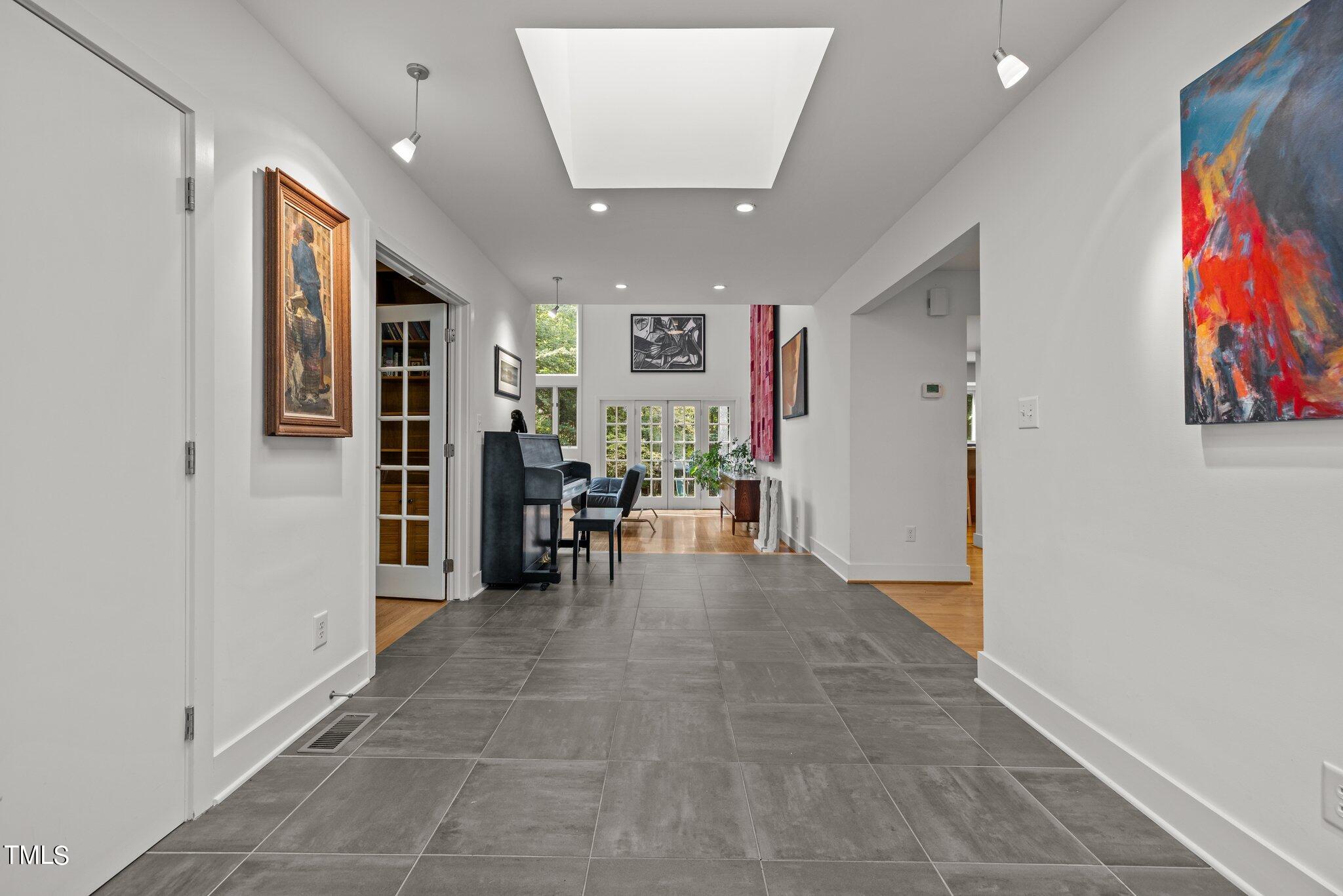 3119 Birnamwood Road Raleigh, NC 27607 - Photo 3 of 47 Foyer