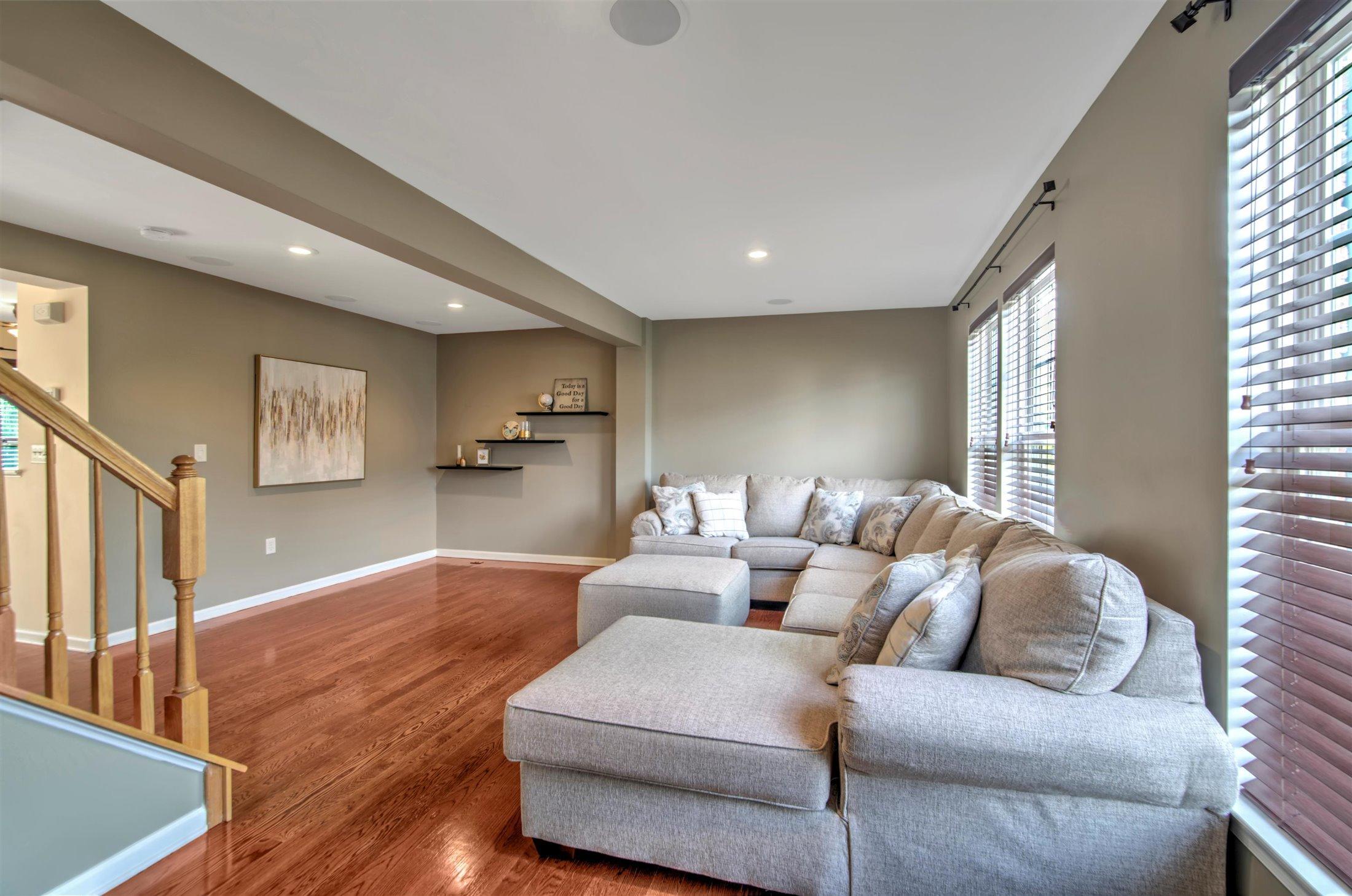61 Saxton Road Farmingdale, NJ 07727 - Photo 14 of 37 14-LIVING ROOM