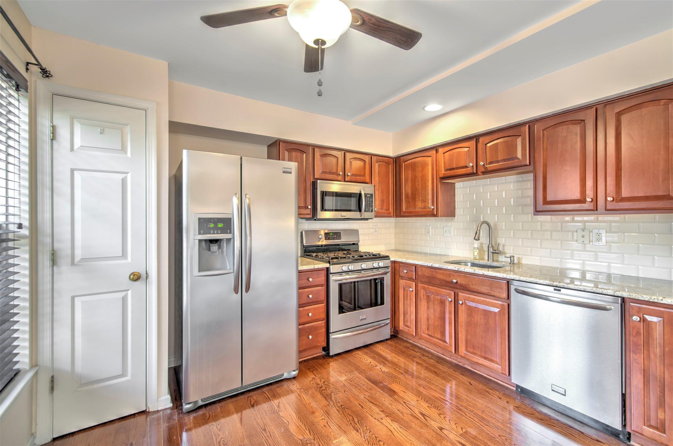 61 Saxton Road Farmingdale, NJ 07727 - Photo 18 of 37 18-KITCHEN