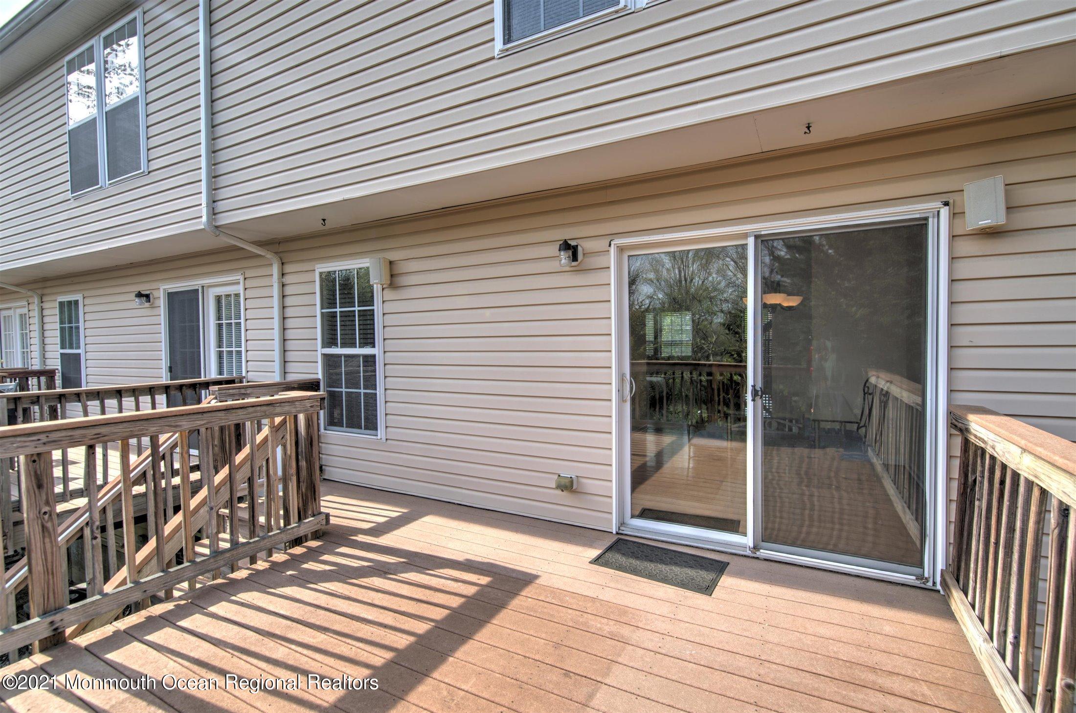 61 Saxton Road Farmingdale, NJ 07727 - Photo 36 of 37 36-DECK