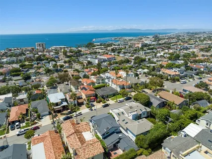 $3,250,000 | 512 South Gertruda Avenue, Redondo Beach, CA 90277