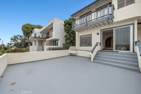 $3,250,000 | 512 South Gertruda Avenue, Redondo Beach, CA 90277