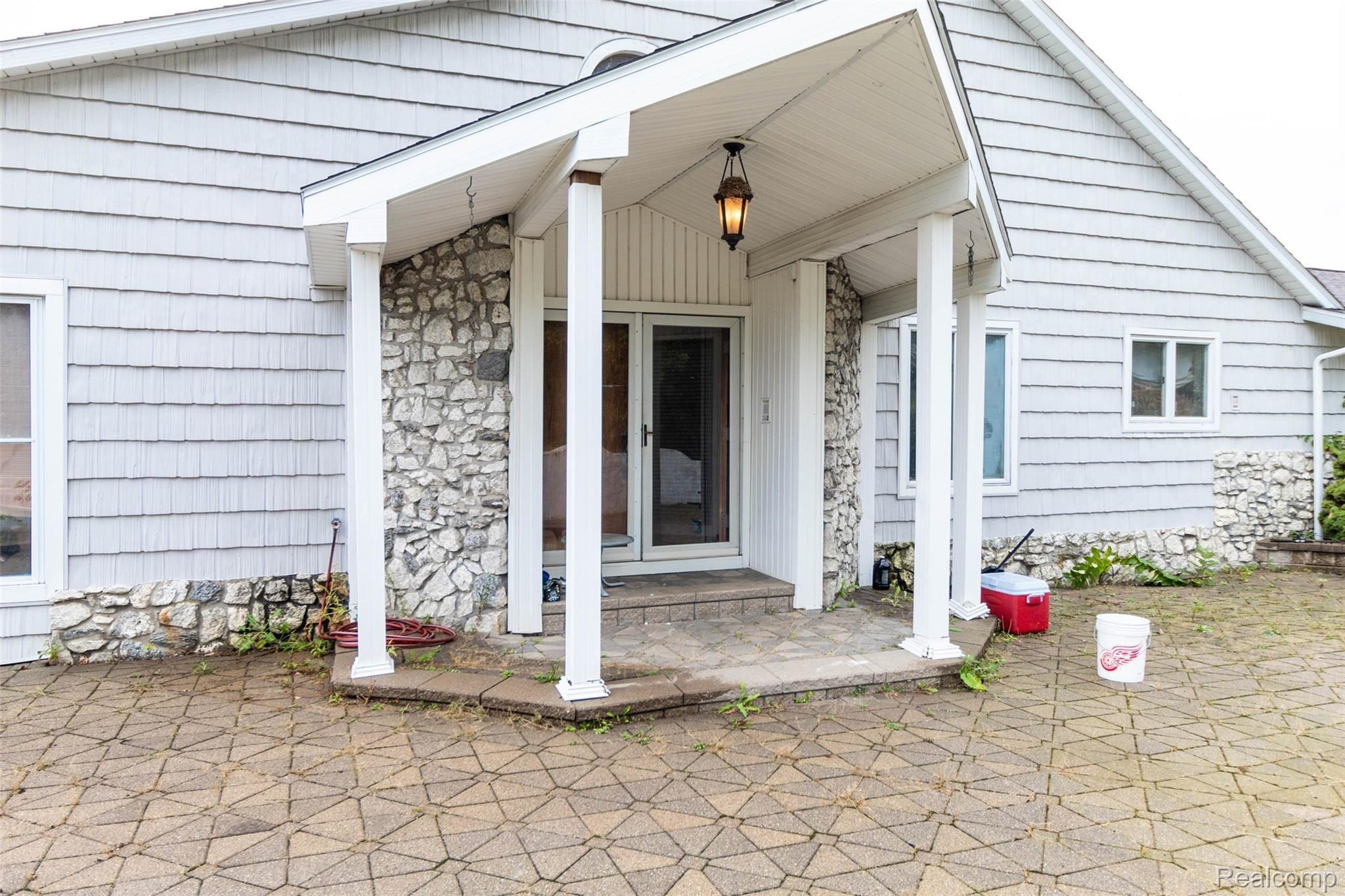 6280 West Lake Road Clio, MI 48420 - Photo 4 of 50 front (4).jpg