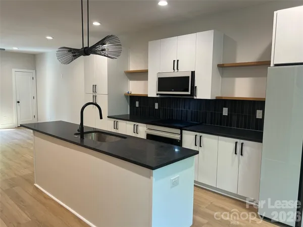 $2,900 | 1356 Briar Creek Road, Charlotte, NC 28205