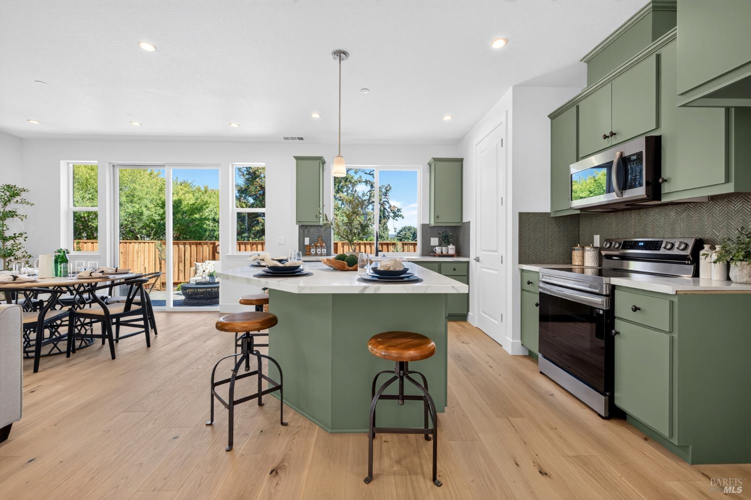 2446 Linwood Avenue Santa Rosa, CA 95404 - Photo 8 of 58 Gallery Image 8