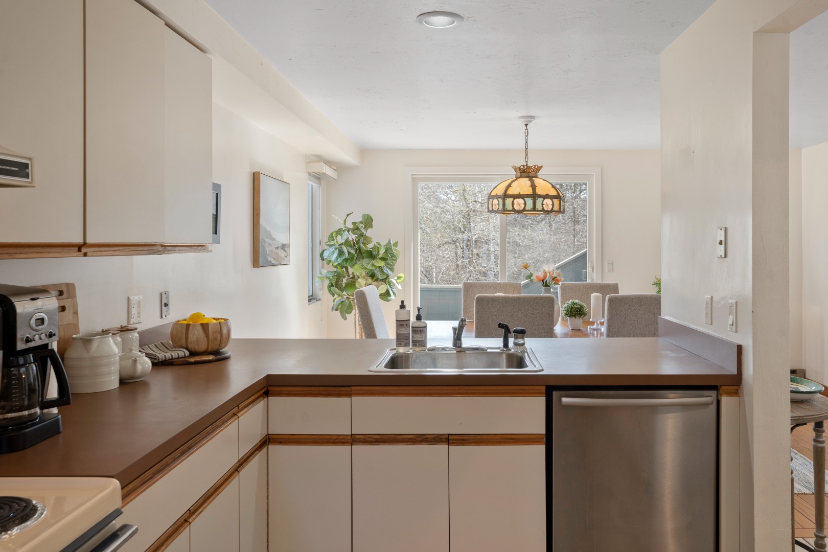 40 Hidden Cove Road, Unit 16 Oak Bluffs, MA 02557 - Photo 8 of 28 Gallery Image 8