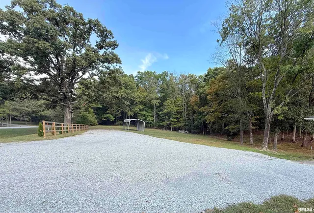 $234,000 | 8375 Highway 145, Harrisburg, IL 62946