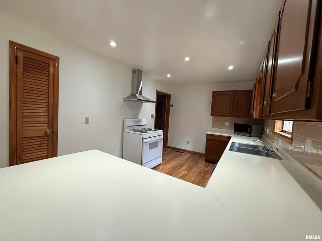 $234,000 | 8375 Highway 145, Harrisburg, IL 62946