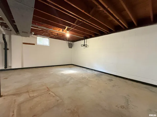 $234,000 | 8375 Highway 145, Harrisburg, IL 62946