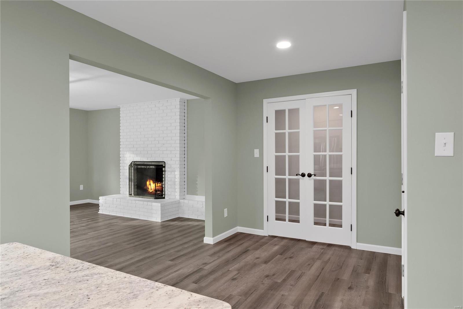 327 Providence Road Ballwin, MO 63011 - Photo 12 of 29 Gallery Image 12