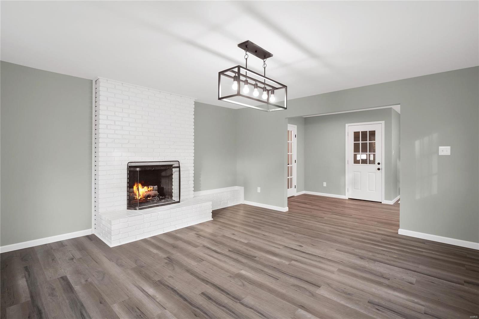 327 Providence Road Ballwin, MO 63011 - Photo 13 of 29 Gallery Image 13
