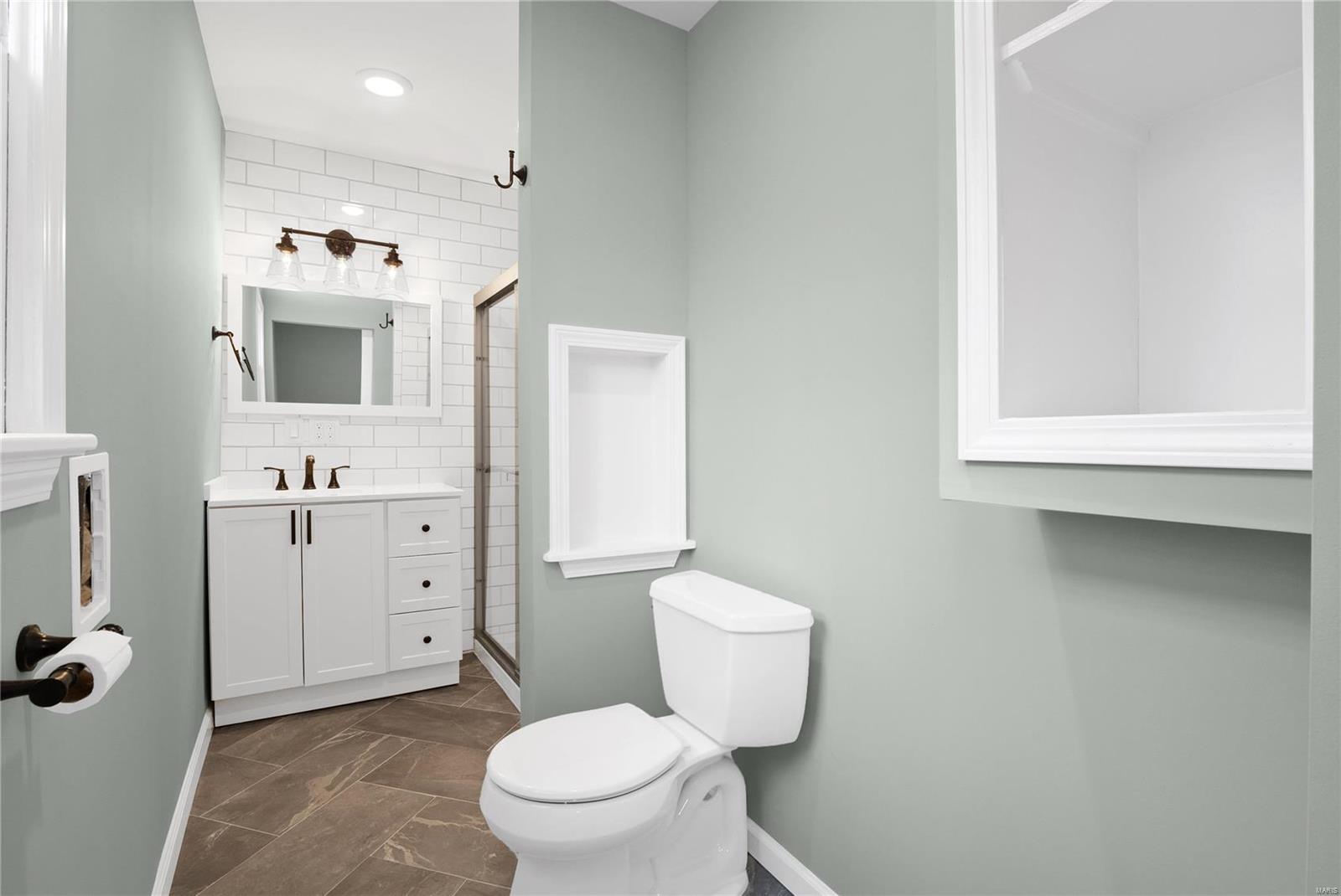 327 Providence Road Ballwin, MO 63011 - Photo 17 of 29 Gallery Image 17