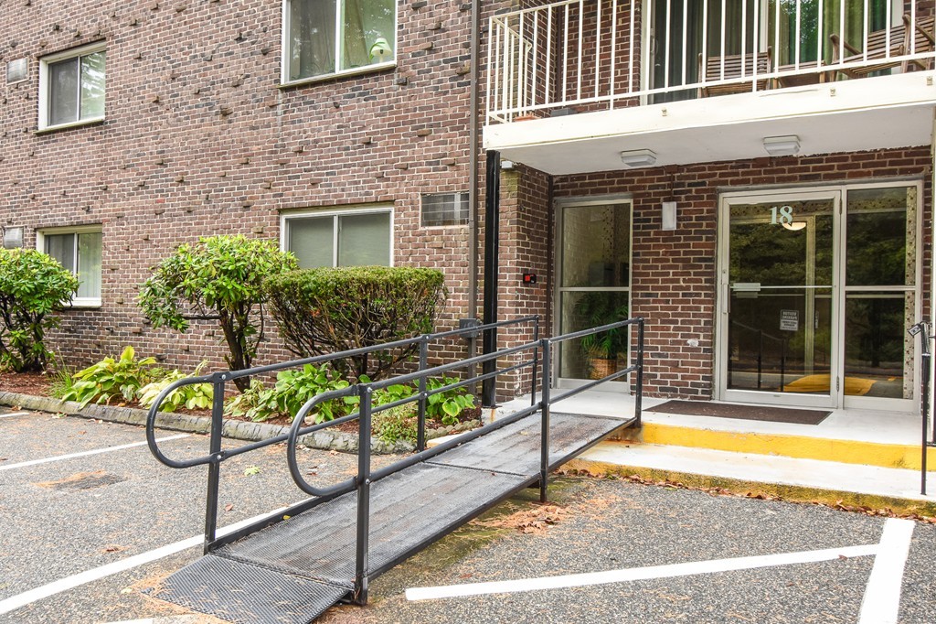 18 Hamilton Road, Unit 306 Arlington, MA 02474 - Photo 1 of 24 Gallery Image 1