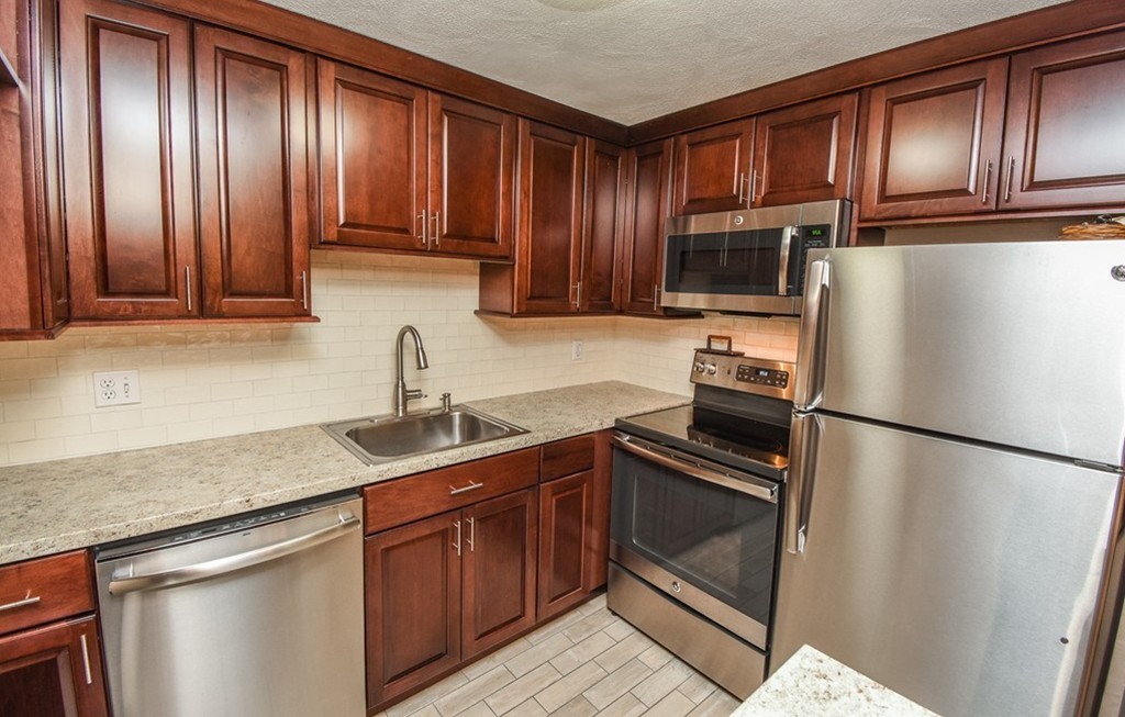 18 Hamilton Road, Unit 306 Arlington, MA 02474 - Photo 11 of 24 Gallery Image 11