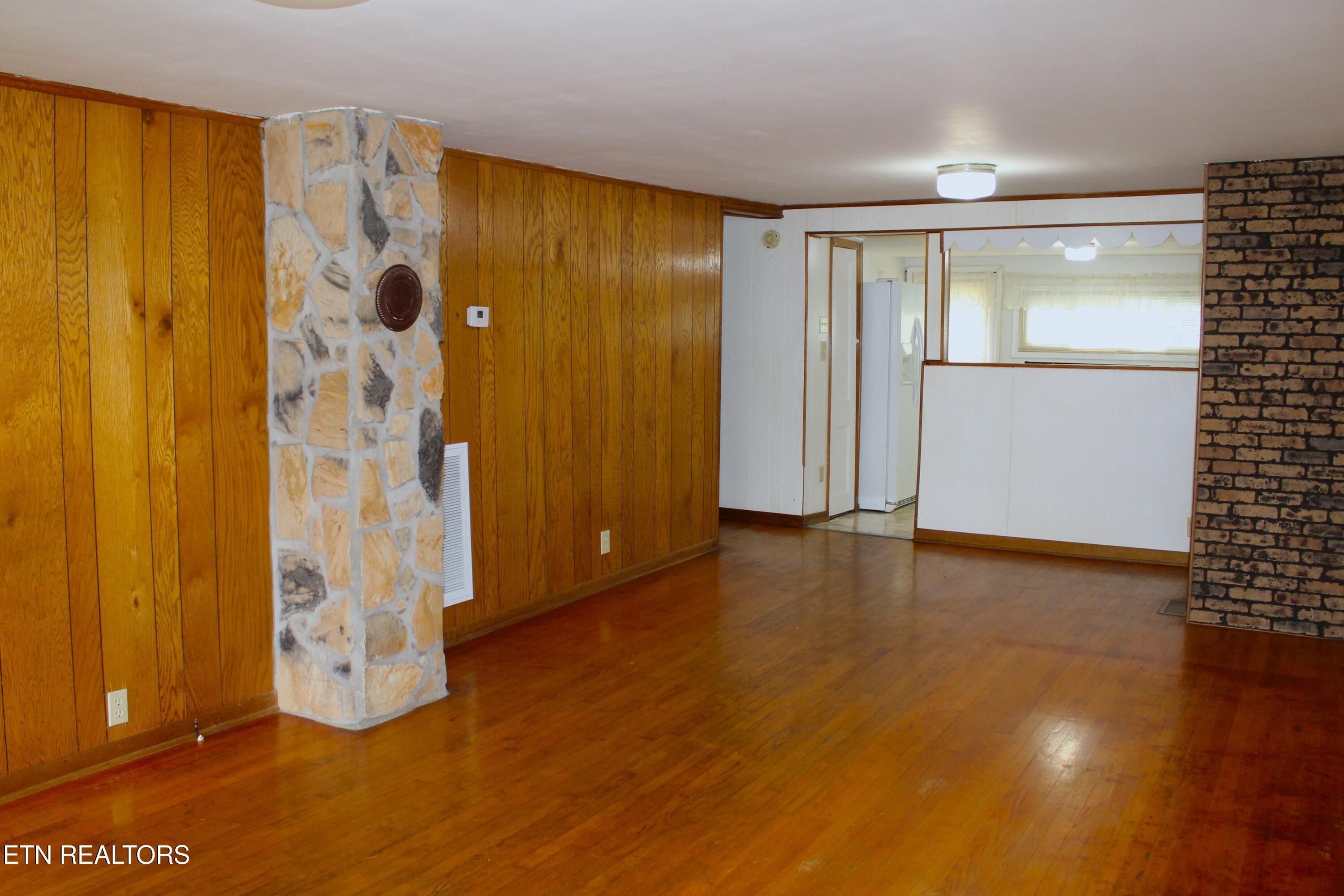 1507 Paris Road Knoxville, TN 37912 - Photo 12 of 29 IMG_5323