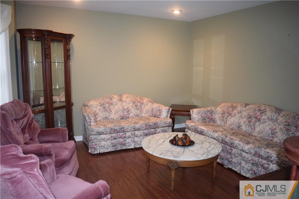 3 Highwood Road Somerset, NJ 08873 - Photo 4 of 25 Gallery Image 4
