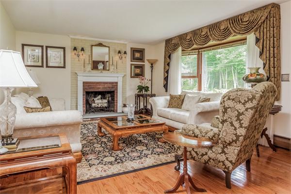 316 New Boston Road Fairhaven, MA 02719 - Photo 4 of 30 Gallery Image 4
