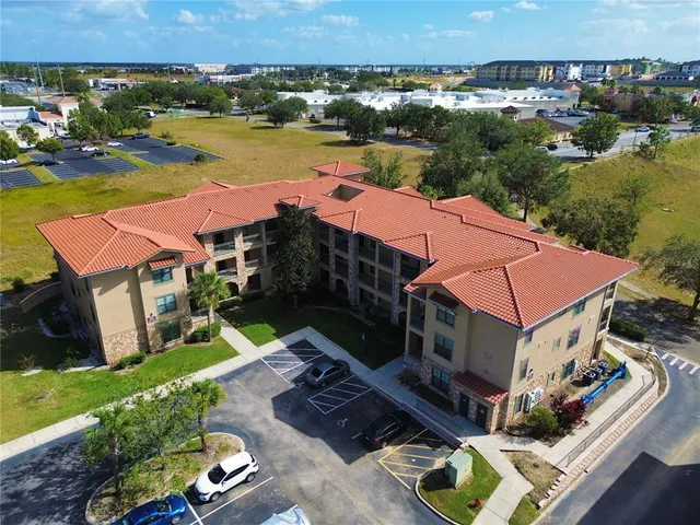 $129,999 | 909 Charo Parkway, Unit 1016, Davenport, FL 33897