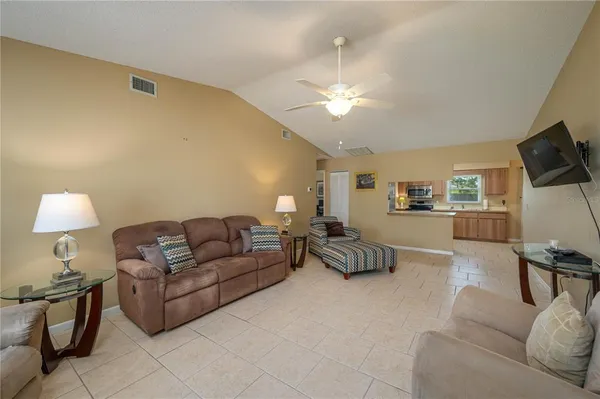 $234,500 | 3245 Prairie Dunes Circle East, Lakeland, FL 33810