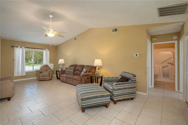 $234,500 | 3245 Prairie Dunes Circle East, Lakeland, FL 33810