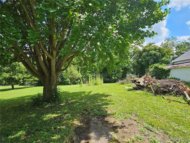 $149,900 | 200 West Kinkead Road, Hillsboro, IL 62049