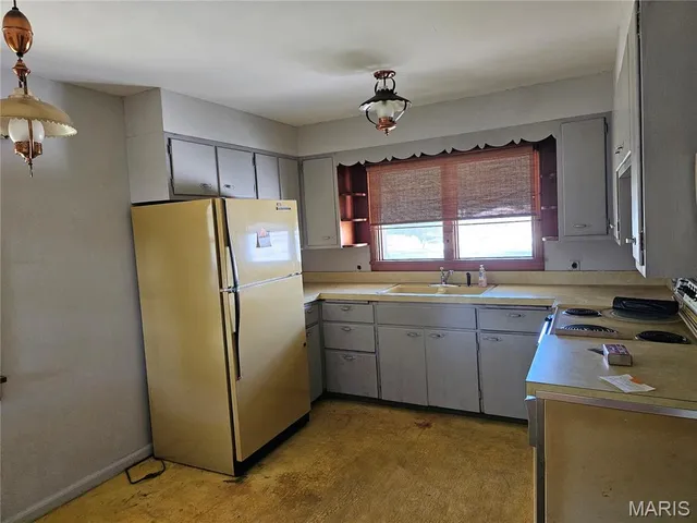 $149,900 | 200 West Kinkead Road, Hillsboro, IL 62049