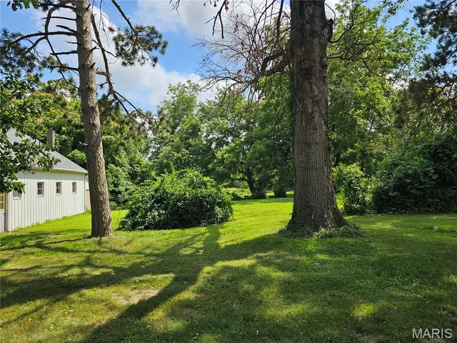 $149,900 | 200 West Kinkead Road, Hillsboro, IL 62049