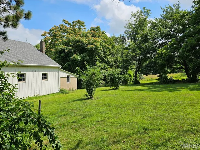 $149,900 | 200 West Kinkead Road, Hillsboro, IL 62049