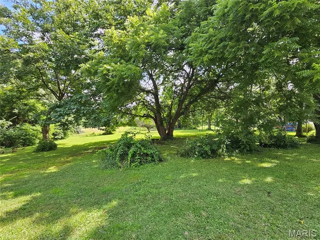 $149,900 | 200 West Kinkead Road, Hillsboro, IL 62049