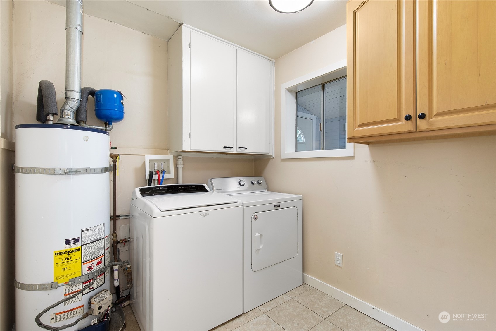 2934 Cedar Street Everett, WA 98201 - Photo 24 of 35 a utility room with dryer and washer