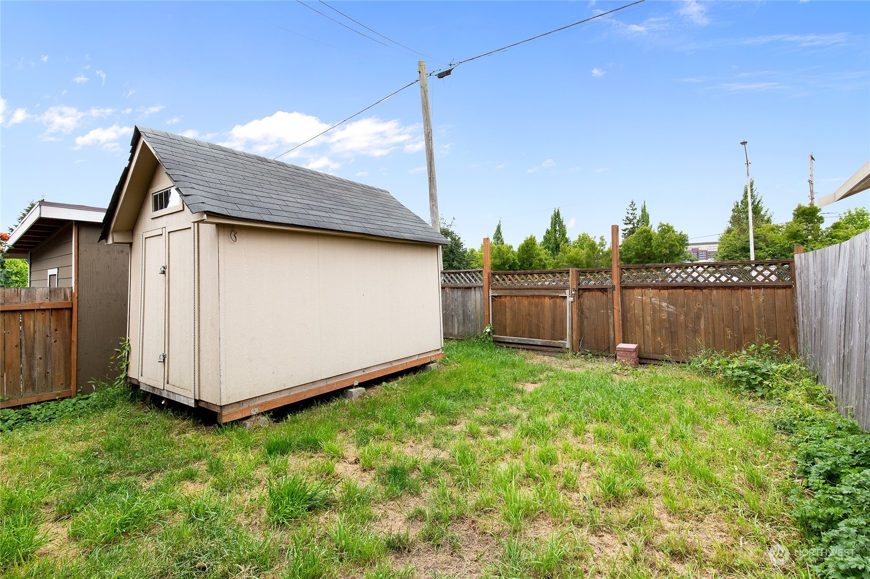 2934 Cedar Street Everett, WA 98201 - Photo 34 of 35 a view of a backyard with plants