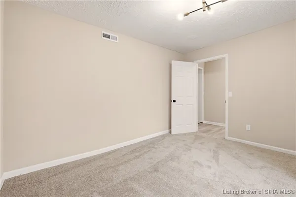 $214,900 | 2315 Alta Avenue, New Albany, IN 47150
