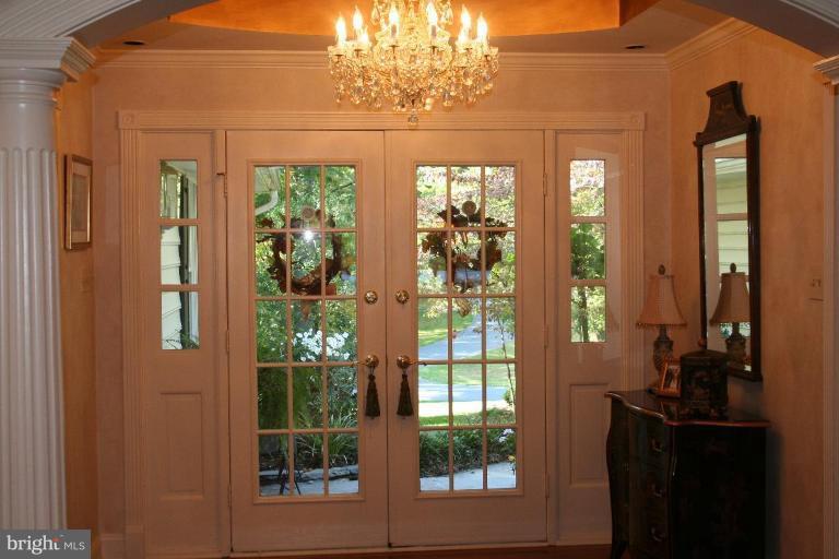 3491 Godspeed Road Davidsonville, MD 21035 - Photo 2 of 30 Welcoming double door entry into Foyer