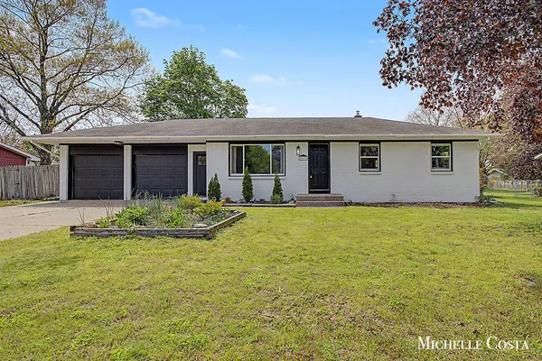 $375,000 | 7697 Hollyhock Avenue, Jenison, MI 49428