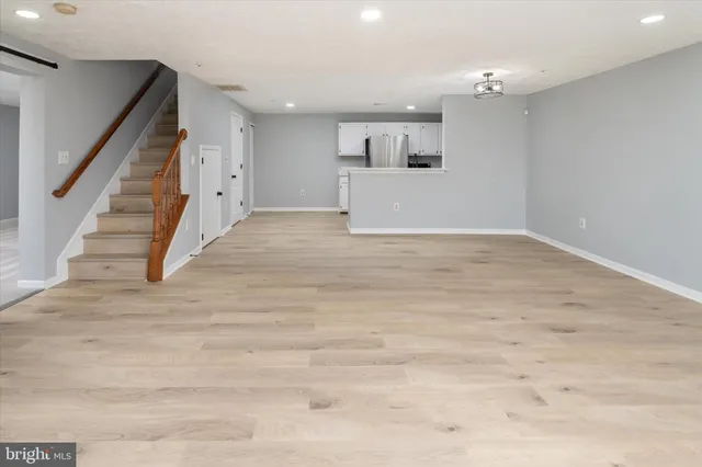 a view of entryway and hall