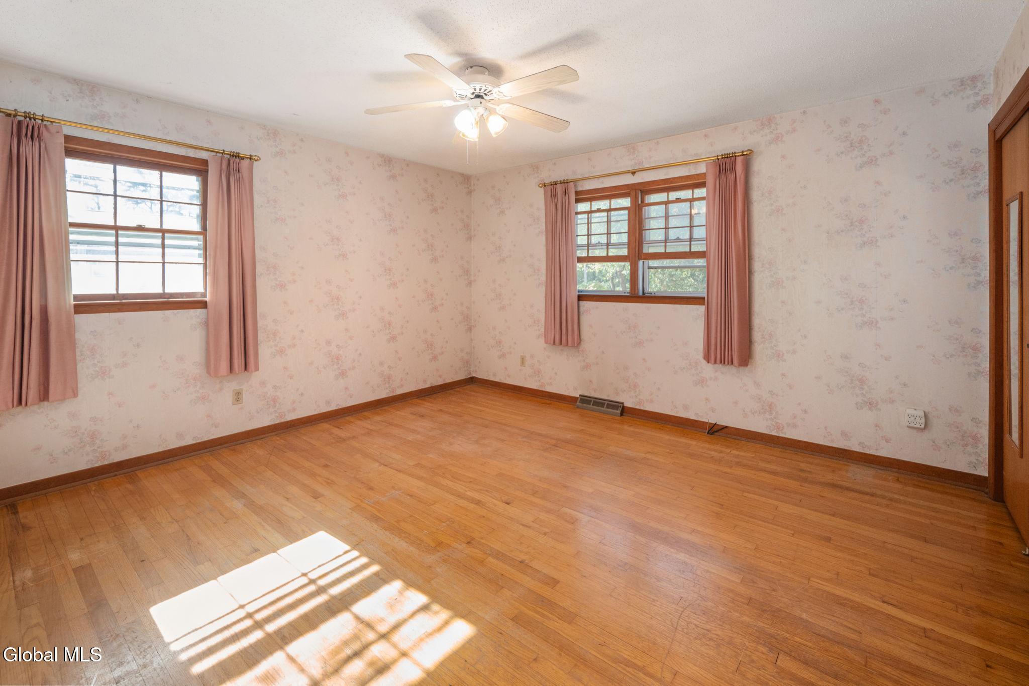 1326 Kings Road Guilderland, NY 12303 - Photo 13 of 33 img141