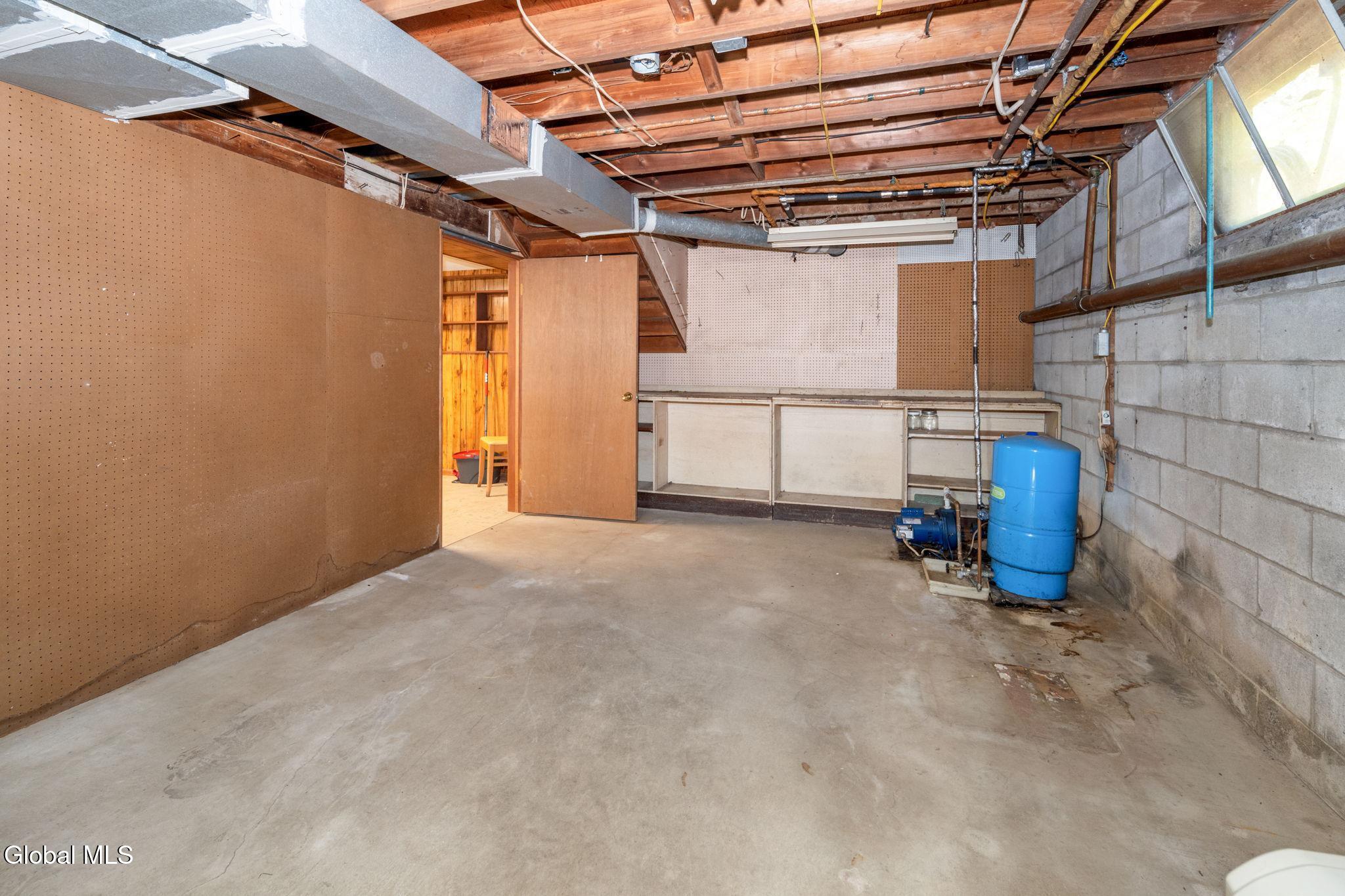 1326 Kings Road Guilderland, NY 12303 - Photo 27 of 33 img197