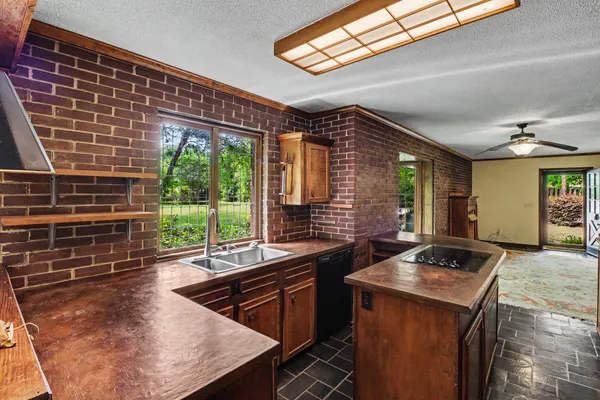 $300,000 | 20 Salem Street, Mayesville, SC 29104